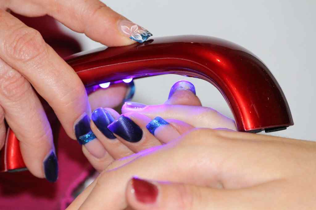 Manicure hybrydowy ze zdobieniem dużym Gdynia